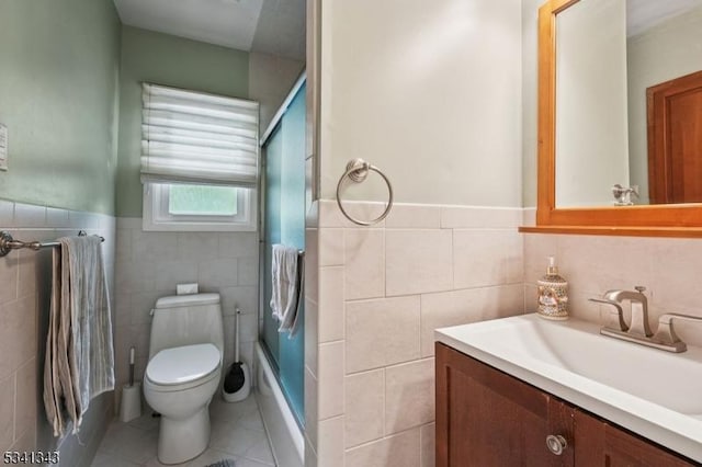 4 Dorrien Rd, Livingston Twp, NJ 07039 - full bath featuring tile walls, vanity, shower / bathtub combination, tile patterned floors, and a wainscoted wall