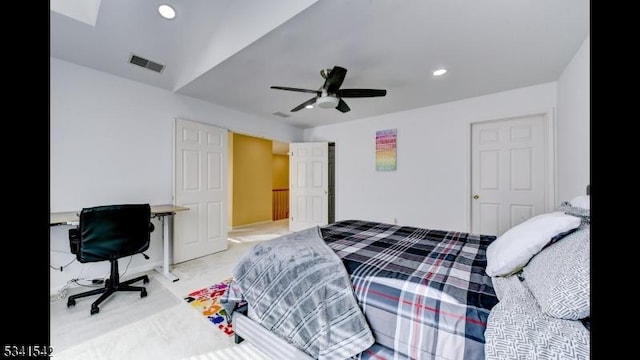 bedroom featuring a ceiling fan, carpet, visible vents, and recessed lighting