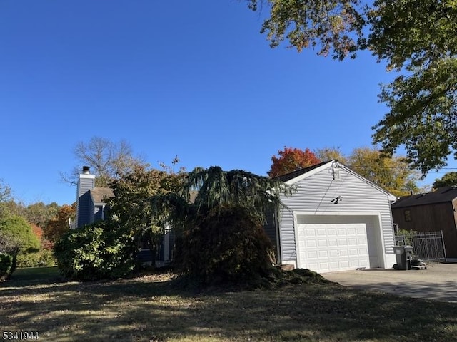 exterior space featuring driveway