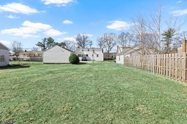 view of yard featuring fence