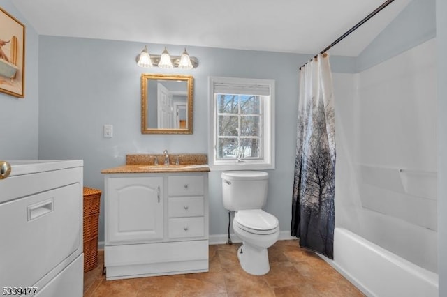 bathroom featuring toilet, shower / bath combo with shower curtain, vanity, tile patterned flooring, and baseboards