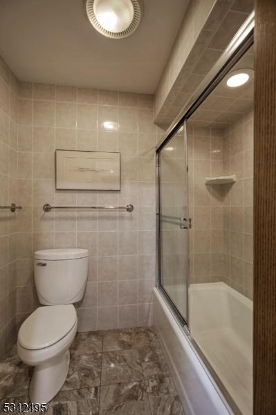 5 Apgar Way, Tewksbury Twp, NJ 08833 - full bathroom with toilet and combined bath / shower with glass door
