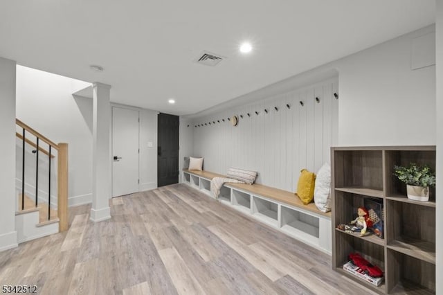 mudroom featuring visible vents, wood finished floors, and recessed lighting