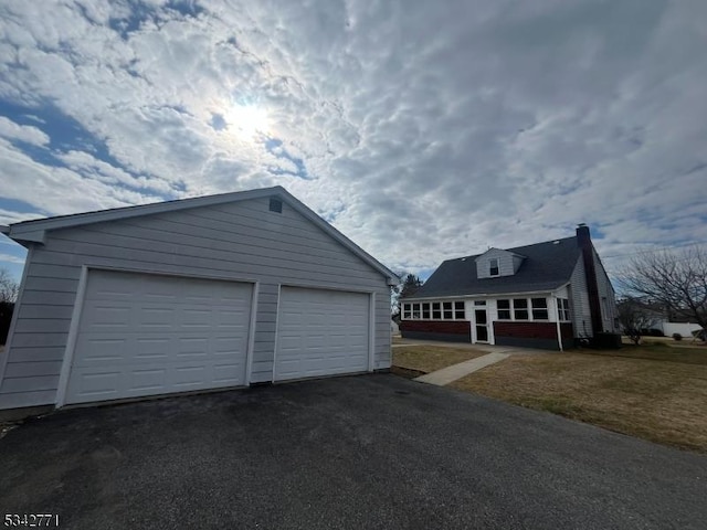 view of detached garage