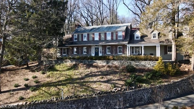 view of front facade with covered porch