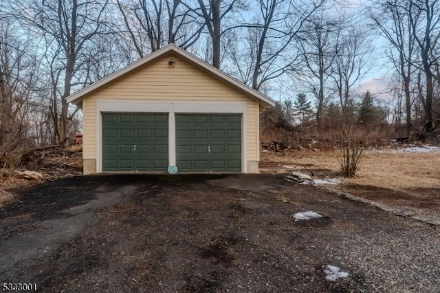 view of detached garage