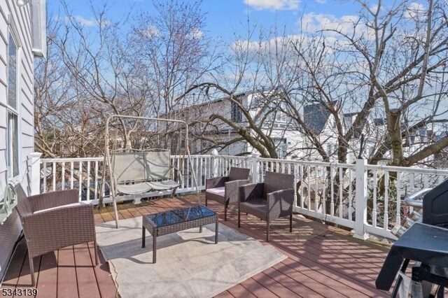 84 W 3rd St, Bayonne City, NJ 07002