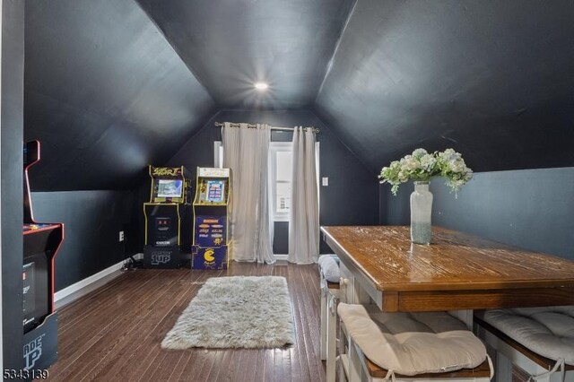 84 W 3rd St, Bayonne City, NJ 07002