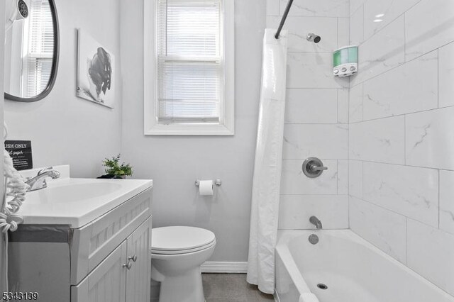 84 W 3rd St, Bayonne City, NJ 07002