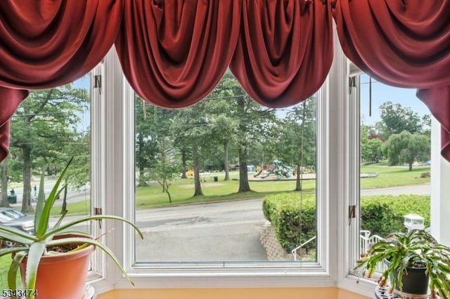 106 Chincopee Ave, Hopatcong Boro, NJ 07843 - view of entryway