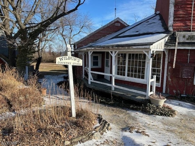 view of home's exterior