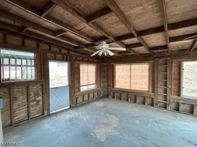 miscellaneous room with ceiling fan