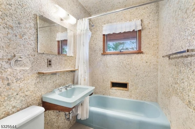 159 US Highway 206, Sandyston Twp, NJ 07826 - full bath featuring shower / bath combo and toilet