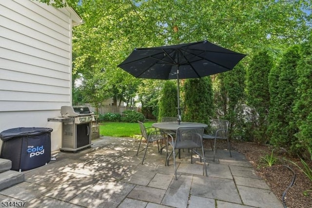 516 Hillcrest Ave, Westfield Town, NJ 07090 - view of patio / terrace featuring a grill and outdoor dining space