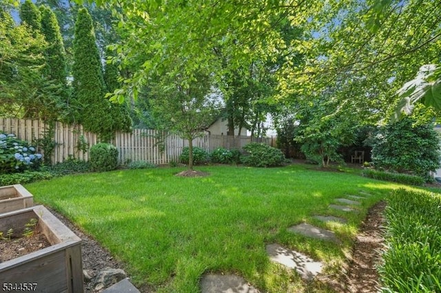 516 Hillcrest Ave, Westfield Town, NJ 07090 - view of fenced backyard