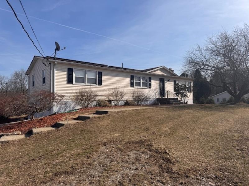 34 Statesville Quarry Rd, Lafayette Twp, NJ 07848 - single story home featuring a front yard