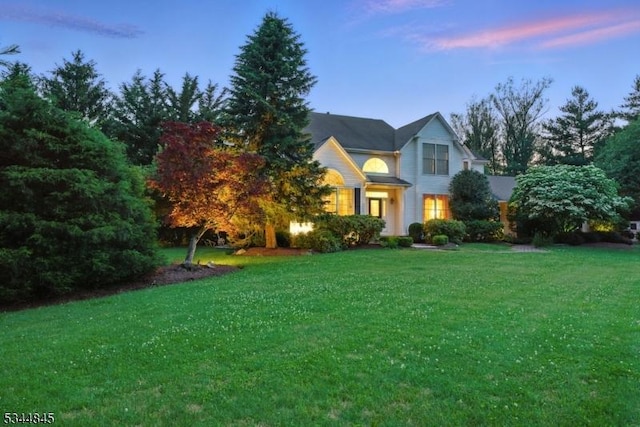 2 Wakefield Dr, Washington Twp, NJ 07840 - traditional-style home with a yard