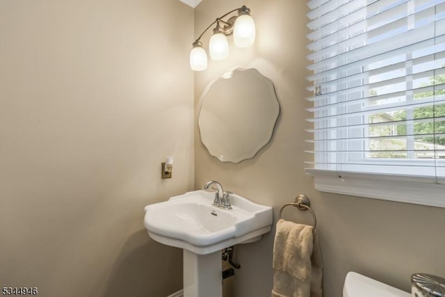 2 Columbia Dr, Bernardsville Boro, NJ 07924 - bathroom featuring toilet