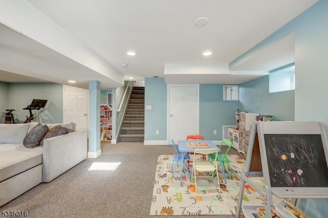 playroom with carpet, recessed lighting, and baseboards