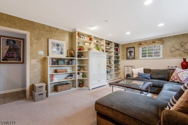 living room featuring crown molding, recessed lighting, baseboards, and light colored carpet