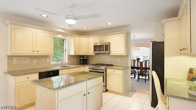 19 Trails End Ct, Westfield Town, NJ 07090 - kitchen with appliances with stainless steel finishes, healthy amount of natural light, a sink, ceiling fan, and recessed lighting