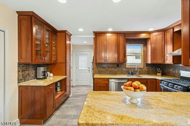 577-9 Greenbrook Rd, North Plainfield Boro, NJ 07063 - kitchen featuring appliances with stainless steel finishes, a sink, wall chimney exhaust hood, backsplash, and recessed lighting