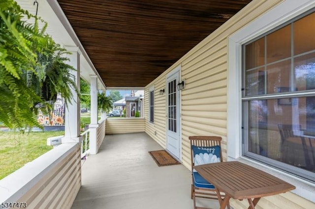 577-9 Greenbrook Rd, North Plainfield Boro, NJ 07063 - view of covered porch