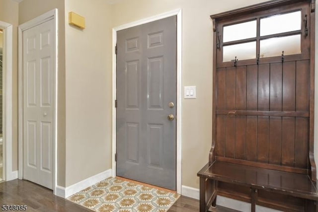 3 Davos Dr Unit 6, Vernon Twp, NJ 07462 - entrance foyer featuring baseboards