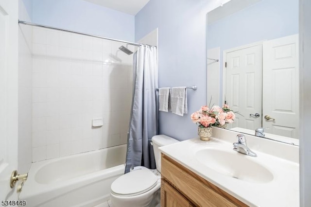 4 Hardenbergh St, Franklin Twp, NJ 08873 - full bath featuring toilet, shower / bathtub combination with curtain, and vanity