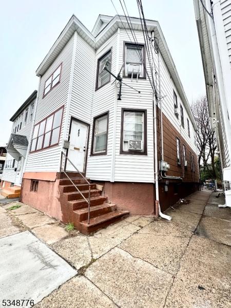 237 Warren St, Paterson City, NJ 07524 - back of property with entry steps
