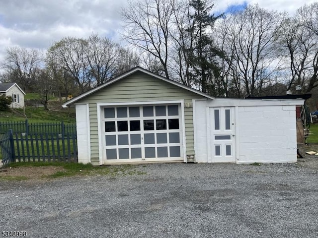 4 Municipal Dr, Pohatcong Twp, NJ 08865 - detached garage with fence and gravel driveway