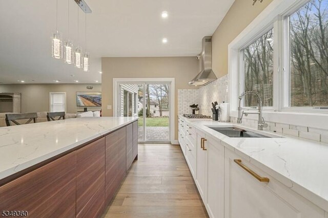 232 Kinnelon Rd, Kinnelon Boro, NJ 07405