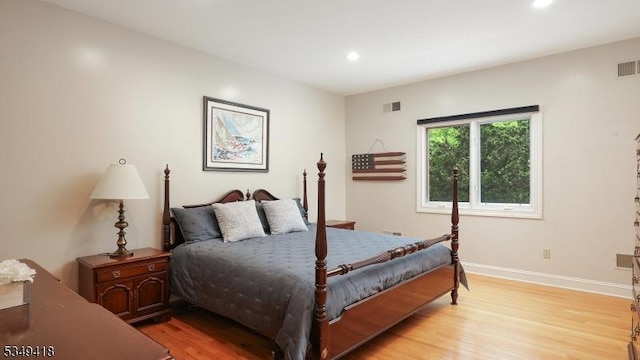 24 Glenview Dr, Warren Twp, NJ 07059 - bedroom with light wood finished floors, baseboards, and recessed lighting