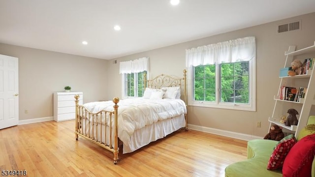 24 Glenview Dr, Warren Twp, NJ 07059 - bedroom with baseboards, light wood finished floors, and recessed lighting