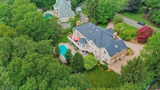 24 Glenview Dr, Warren Twp, NJ 07059 - view of subject property featuring a pool area