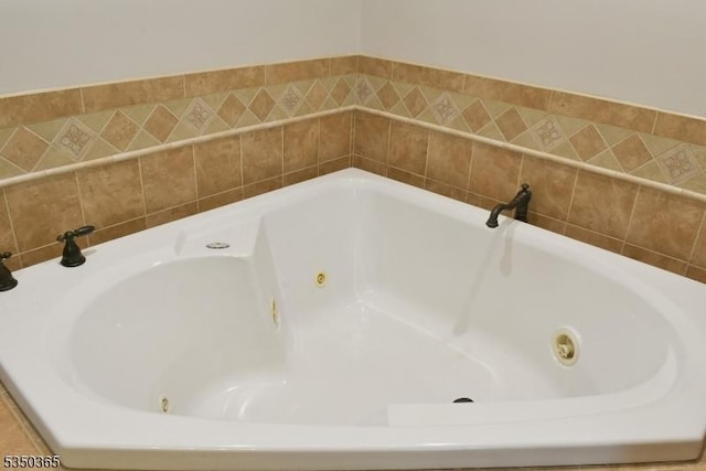 74 Longview Ave, Parsippany-Troy Hills Twp, NJ 07034 - bathroom with a whirlpool tub