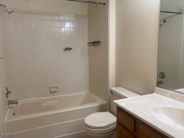 84 Wentworth Rd, Bedminster Twp, NJ 07921 - full bath featuring toilet, washtub / shower combination, vanity, and a textured wall