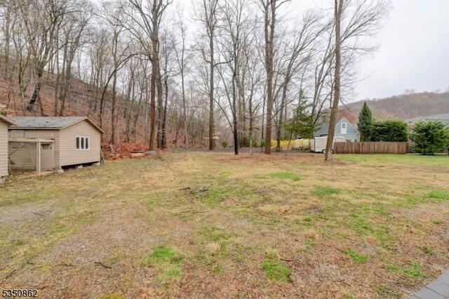 1 Dock Watch Hollow Rd, Warren Twp, NJ 07059 - view of yard with an outbuilding