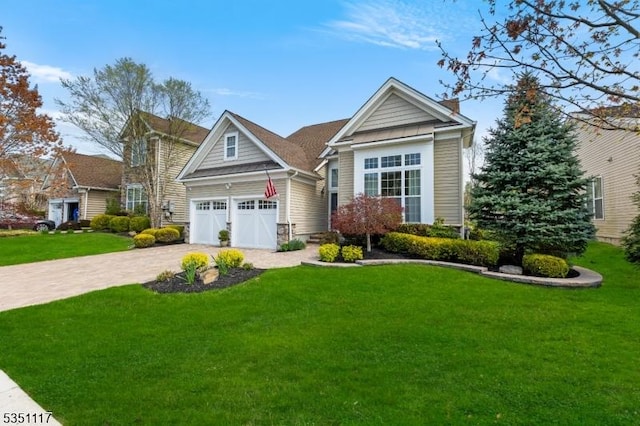 craftsman inspired home featuring driveway and a front lawn