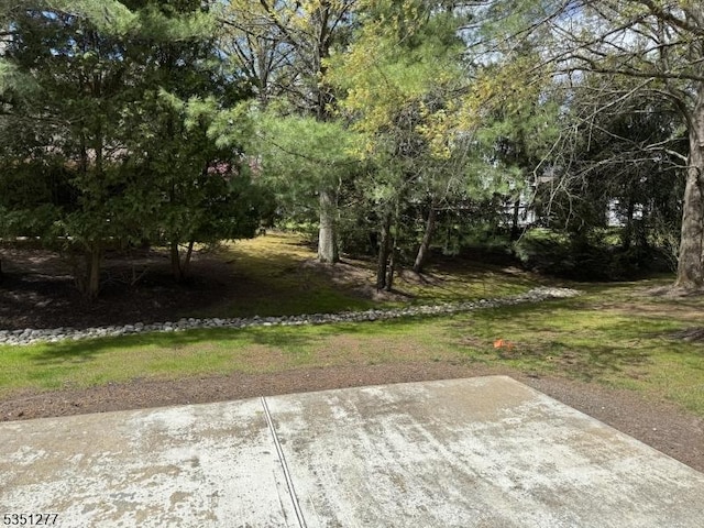 417 Penns Way, Bernards Twp, NJ 07920 - view of yard featuring a patio