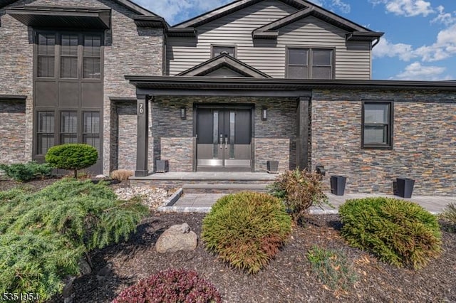 view of front facade with stone siding