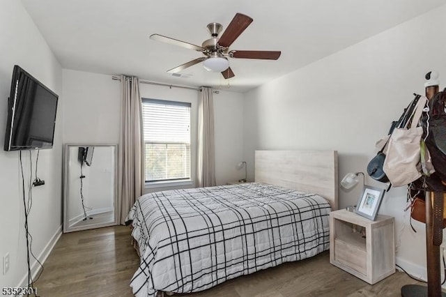 3 Sierra Pl, Sparta Twp, NJ 07871 - bedroom with a ceiling fan, visible vents, wood finished floors, and baseboards