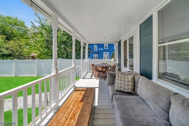 balcony with outdoor dining space