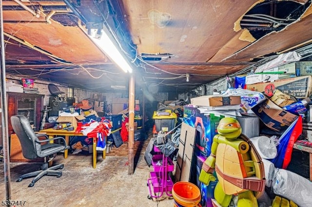 view of unfinished basement