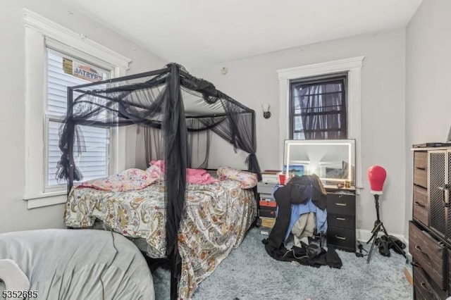 bedroom featuring carpet floors