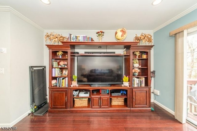 living room featuring ornamental molding, dark wood-style flooring, and baseboards