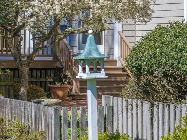 199 W Springtown Rd, Washington Twp, NJ 07853 - exterior view of stairs