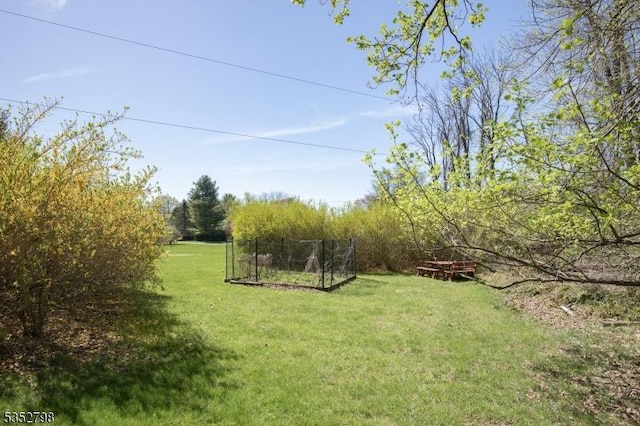 199 W Springtown Rd, Washington Twp, NJ 07853 - view of green lawn