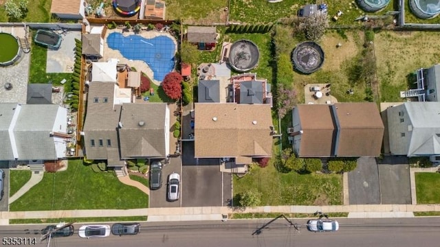 birds eye view of property featuring a residential view