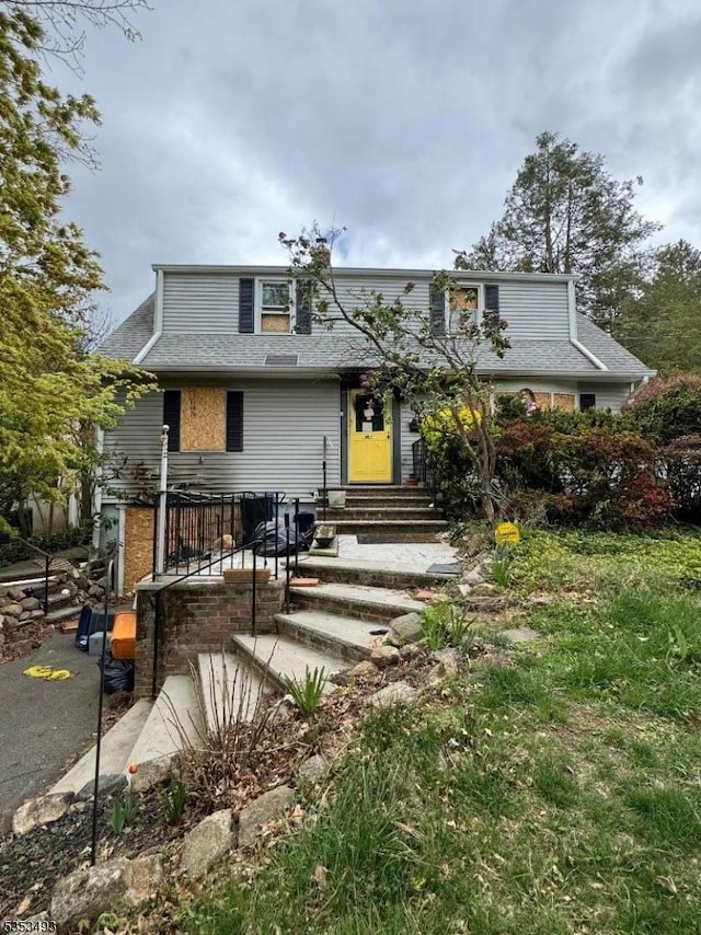 view of front of house featuring entry steps